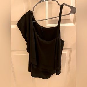 Cupio size L new with tags, asymmetrical shoulder top